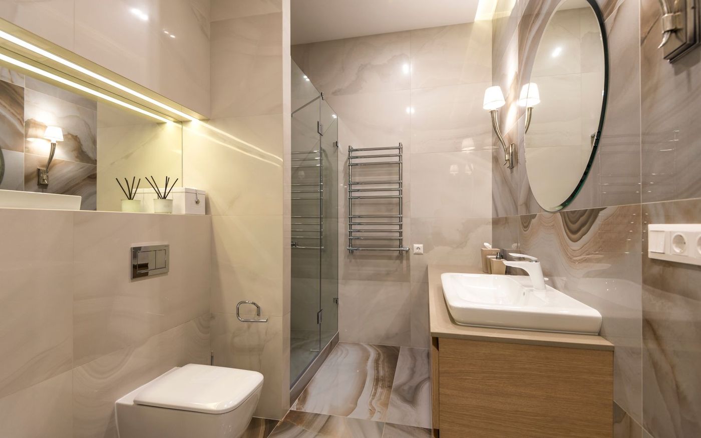 Baño completo de la habitación